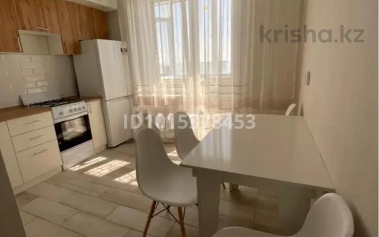 2-бөлмелі пәтер · 65 м² · 7/9 қабат, тауелсыздык 166, бағасы: 36 млн ₸ в Костанае — фото 2