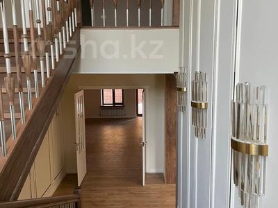 Отдельный дом · 5 комнат · 500 м² · 10 сот., мкр Комсомольский за ~ 4.1 млн 〒 в Астане, Есильский р-н