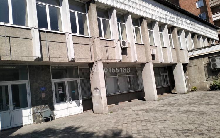 Свободное назначение, офисы, магазины и бутики, общепит, салоны красоты, бани, гостиницы и зоны отдыха, медцентры и аптеки, образование, развлечения · 4250 м² за 1.2 млрд 〒 в Усть-Каменогорске — фото 8