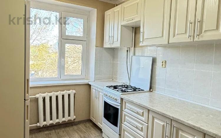 2-комнатная квартира · 63 м² · 3/9 этаж, мкр Кунаева 16 за 19.5 млн 〒 в Уральске — фото 10