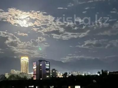 2-комнатная квартира · 50 м² · 1/5 этаж, Валиханова за 380 000 ₸ в Алматы