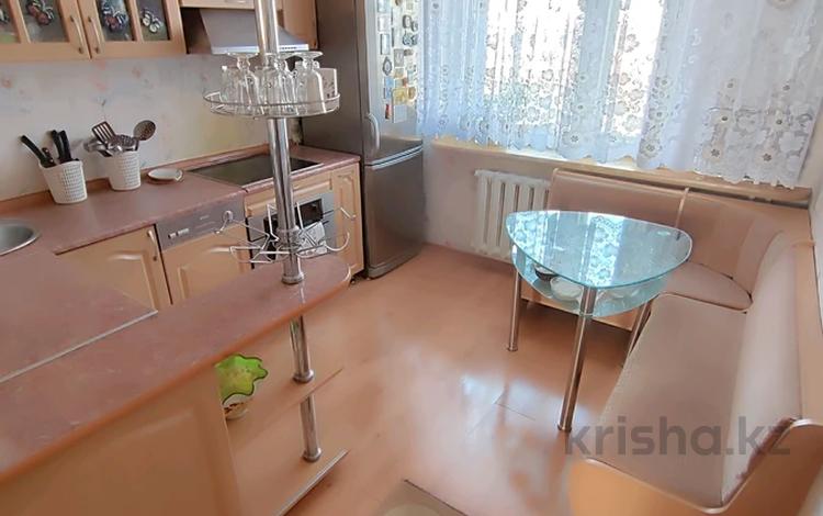 4-бөлмелі пәтер · 81.4 м² · 3/9 қабат, Мкр. 9 37 — Этаж 3, бағасы: 20 млн ₸ в Степногорске — фото 2