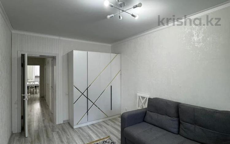 2-бөлмелі пәтер · 72 м² · 3/7 қабат, Алтын орда ш/а., бағасы: 27.5 млн ₸ в Актобе, мкр. Алтын орда — фото 2
