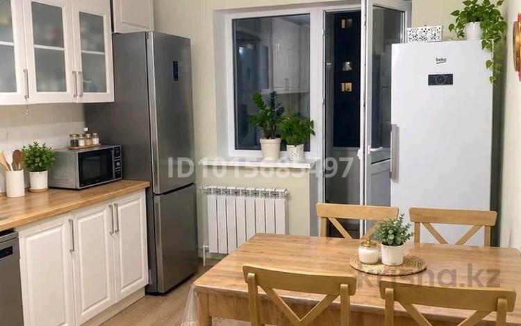 3-комнатная квартира · 86 м² · 6/9 этаж, ул. Абикен Бектуров 17/2 за 51 млн ₸ в Астане, Есильский р-н — фото 2