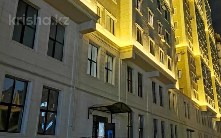 3-комнатная квартира · 108 м² · 2/12 этаж, 17-й мкр 113 за 28.9 млн ₸ в Актау — фото 2