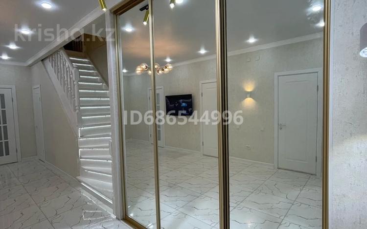 Отдельный дом · 8 комнат · 380 м² · 10 сот., Кетбуга батыр 13 — Коскелдиев за ~ 50 млн 〒 в Атырау, мкр Мирас — фото 28