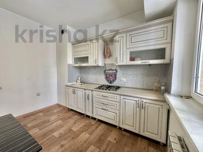 2-бөлмелі пәтер · 78 м² · 6/12 қабат, мкр Аксай-5 3Б — Савдакасова, бағасы: 50 млн ₸ в Алматы, Ауэзовский р-н