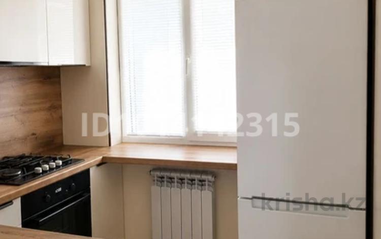 3-комнатная квартира · 60 м² · 2/5 этаж, Жангильдина 16б — За 45 школой за 27 млн ₸ в Шымкенте, Аль-Фарабийский р-н — фото 2