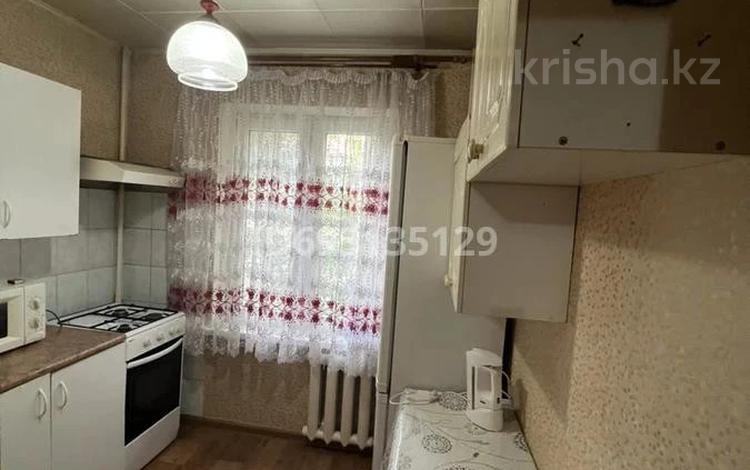 1-комнатная квартира, 33 м², 2/4 этаж, мкр Коктем-3 за 24 млн 〒 в Алматы, Бостандыкский р-н — фото 4