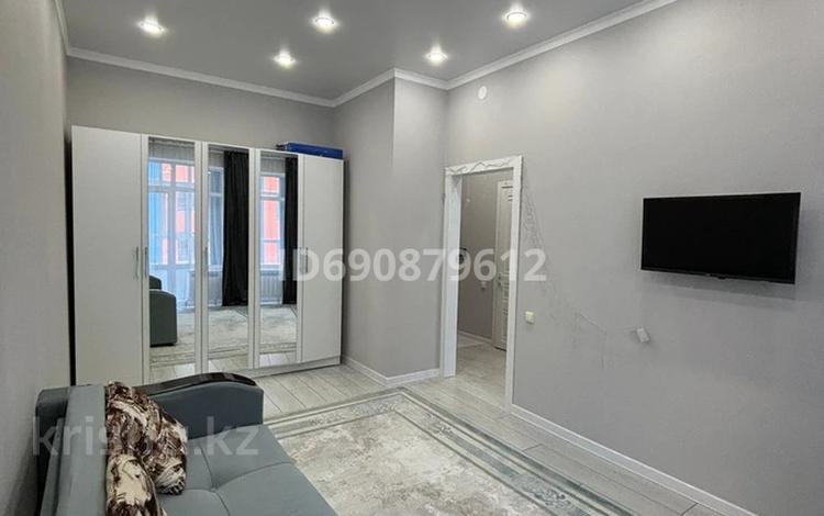 1-комнатная квартира · 38 м² · 8/10 этаж, Туран 40/1 за 240 000 ₸ в Астане, Есильский р-н — фото 2