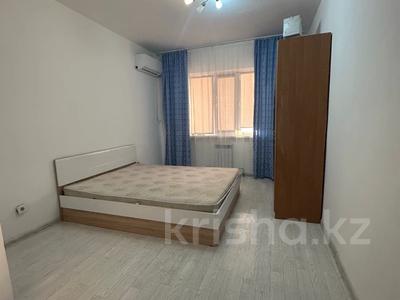 2-комнатная квартира, 60 м², 5/6 этаж помесячно, мкр Нурсая 58 за 180 000 〒 в Атырау, мкр Нурсая