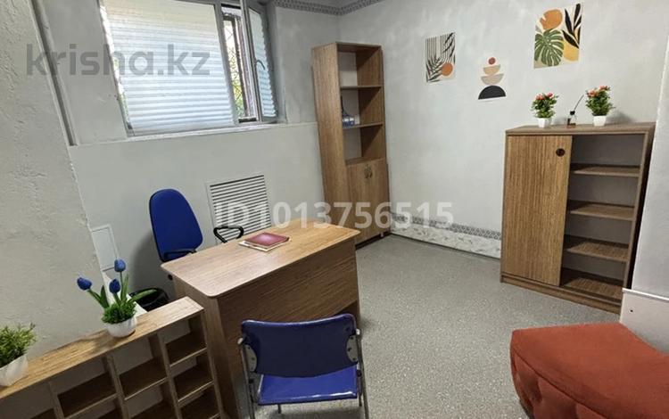 Кеңселер, кабинеттер және жұмыс орындары · 15 м², бағасы: 1 500 ₸ в Астане, Алматы р-н — фото 2