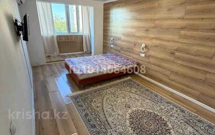 1-комнатная квартира · 30 м² · 4/5 этаж, Абая 107 — Сити центр за 140 000 ₸ в Уральске — фото 2