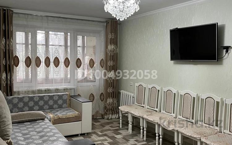 3-комнатная квартира · 68 м² · 1/9 этаж, мкр Юго-Восток, Университетская за 24 млн ₸ в Караганде, Казыбек би р-н — фото 2