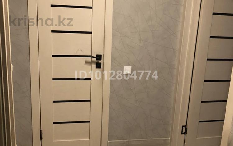 2-комнатная квартира · 48.7 м² · 3/10 этаж, мкр Юго-Восток, Шахтеров 20/4 за 23 млн ₸ в Караганде, Казыбек би р-н — фото 2