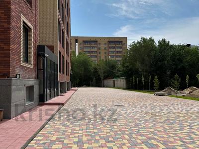 2-комнатная квартира · 76.2 м² · 3/5 этаж, Жамакаева 150/2 за 38.1 млн 〒 в Семее