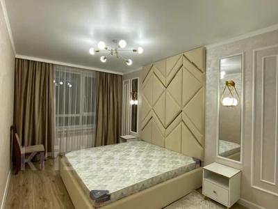 2-комнатная квартира, 57 м², 7/17 этаж, Жандосова за 46.5 млн 〒 в Алматы, Бостандыкский р-н