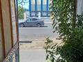 Еркін, кеңселер, дүкендер мен бутиктер, қоғамдық тамақтану орны, сұлулық салондары, медорталықтар мен дәріханалар, білім орталықтары, кабинеттер және жұмыс орындары, студиялар · 63 м², бағасы: 200 000 ₸ в  — фото 10