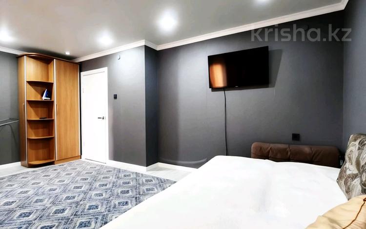 2-комнатная квартира · 62 м² · 2/9 этаж, мкр Кунаева 61 — Площадь призидента за 16 000 〒 в Уральске — фото 18