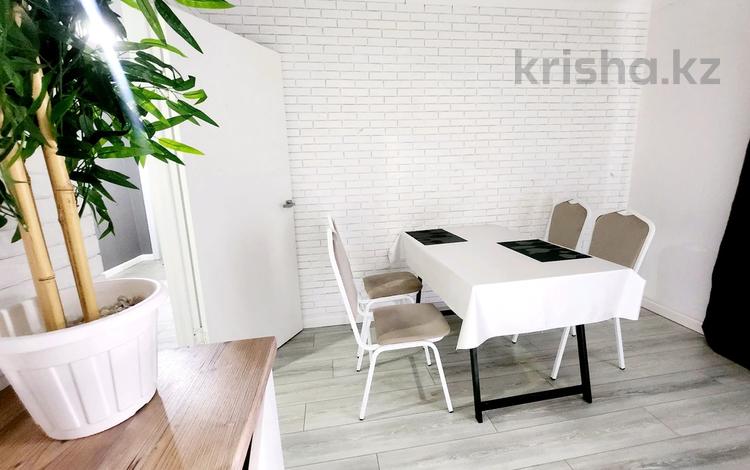 2-комнатная квартира · 62 м² · 2/9 этаж, мкр Кунаева 61 — Площадь призидента за 16 000 ₸ в Уральске — фото 23