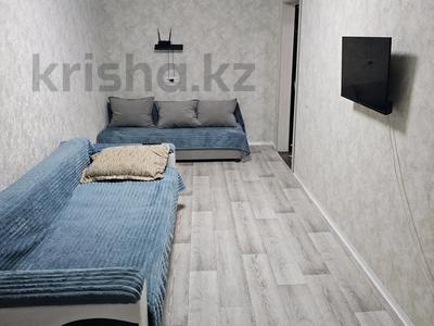 2-бөлмелі пәтер · 40 м² · 5/5 қабат, Б. момушылы 52 — СОШ #10, достык, бағасы: 15 000 〒 в Экибастузе