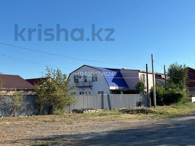 Отдельный дом · 7 комнат · 216.2 м² · 8 сот., пгт Балыкши, Азаттык 152 — Рядом дуис за 70 млн 〒 в Атырау