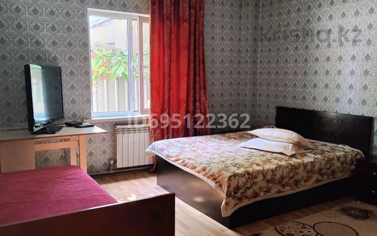 1-комнатная квартира · 50 м² · 2/3 этаж, Тюменская — Жансугурова Рыскулова за 180 000 ₸ в Алматы, Жетысуский р-н — фото 11