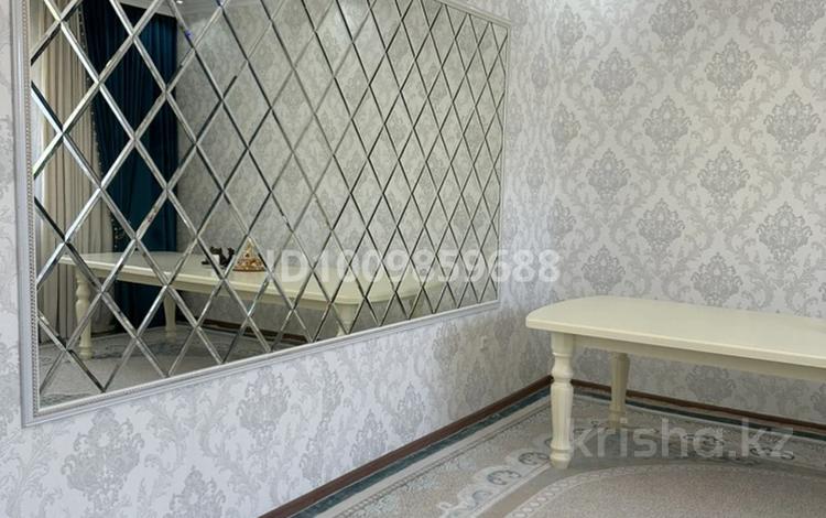 2-бөлмелі пәтер · 81 м² · 1/5 қабат, мкр Жилгородок — Мира, бағасы: 29.9 млн ₸ в Актобе — фото 2