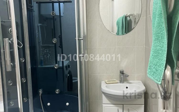 1-комнатная квартира · 36 м² · 5/5 этаж, мкр Юго-Восток, Республики 34 за 140 000 ₸ в Караганде, Казыбек би р-н — фото 2