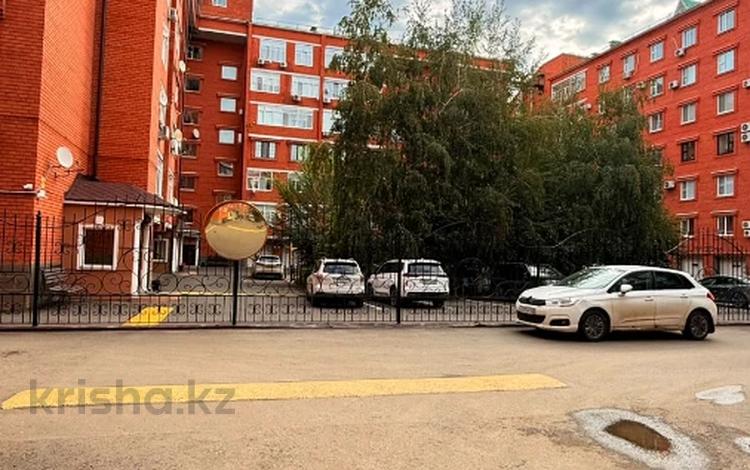 2-комнатная квартира · 68 м² · 6/7 этаж, мкр Омега, Назарбаева 233 за 36 млн ₸ в Уральске — фото 10