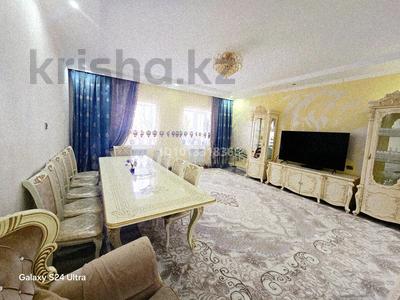 8 бөлме · 300 м², Балықшы ш/а., Сарымолда досмухамедова 174а, бағасы: 500 000 ₸ в Атырау, пгт Балыкши