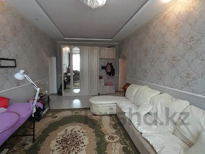 2-комнатная квартира, 47 м², 2/2 этаж, Шамши Калдаякова 9 за 9 млн 〒 в Актобе