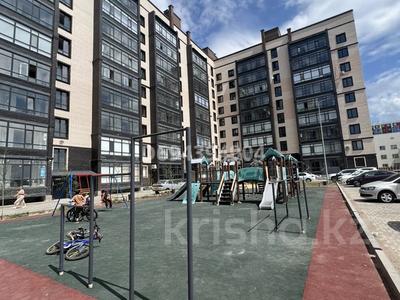 2-комнатная квартира, 75.4 м², 5/10 этаж, Самал 72/4 за 25.5 млн 〒 в Уральске