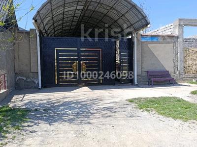 Жеке үй · 6 бөлме · 200 м² · 8 жүзд., мкр Курсай, Аққстау 40 — Еркеназ балабақша біремес екі мектеп бар Алғашқы білім және Ал фараби, бағасы: 49 млн ₸ в Шымкенте, Туран р-н
