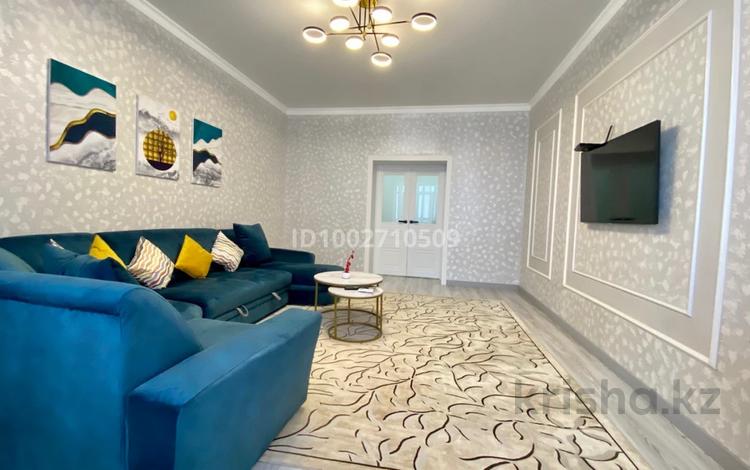2-бөлмелі пәтер · 74 м², мкр. Алтын орда, Мустафа Шокай 2А — Возле клиники Дару,Коз Жарыгы, бағасы: 20 000 ₸ в Актобе — фото 2