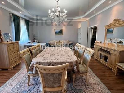 Жеке үй · 5 бөлме · 242 м² · 10 жүзд., Макатаева 43, бағасы: 68 млн ₸ в Косшы