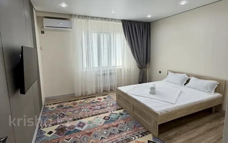 1-комнатная квартира · 60 м² · 5/9 этаж, мкр Нурсая, Елорда 6/3, 6/4, 6/5, 6/6, 6/7, 6/8, 6Б за 15 000 ₸ в Атырау — фото 2