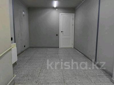 Свободное назначение, офисы, магазины и бутики, склады, общепит, салоны красоты, медцентры и аптеки, образование, кабинеты и рабочие места, студии · 60 м² за 400 000 〒 в Астане, р-н Байконур