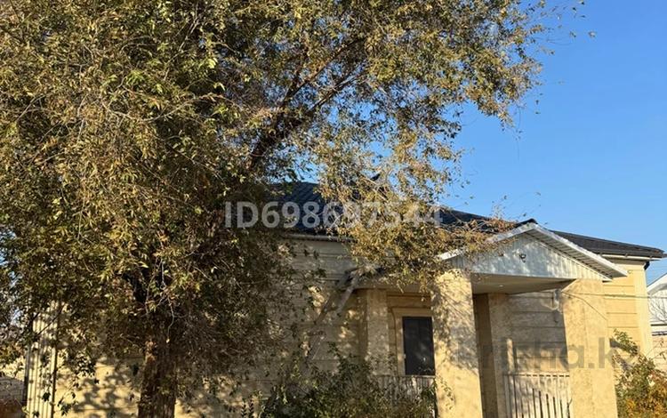 Отдельный дом · 4 комнаты · 200 м² · 10 сот., Кокорай 123 — Рахат1-9-123 за 30 млн 〒 в Жанаозен — фото 2