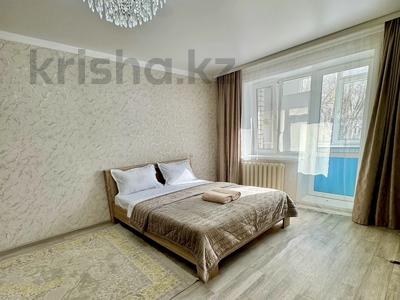 1-комнатная квартира · 40 м² · 1/5 этаж, мкр Кунаева 64 — 6 мкр, Кунаева 64дом, ТД Орал, ЗАГС, Азия Молл за 10 000 ₸ в Уральске