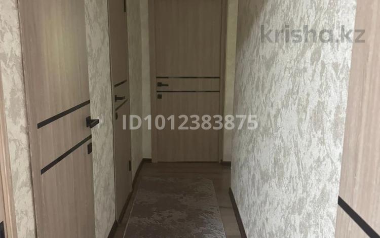 3-бөлмелі пәтер · 70 м² · 1/9 қабат, Пр. Сатпаева 22, бағасы: 28 млн ₸ в Усть-Каменогорске, Ульбинский — фото 5