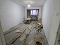 3-комнатная квартира · 60 м² · 4/5 этаж, 16-й микрорайон, 16-й микрорайон 16 — РЫСКУЛОВА ЗА « ХИЛТОНОМ» за 18.5 млн ₸ в Шымкенте, Аль-Фарабийский р-н