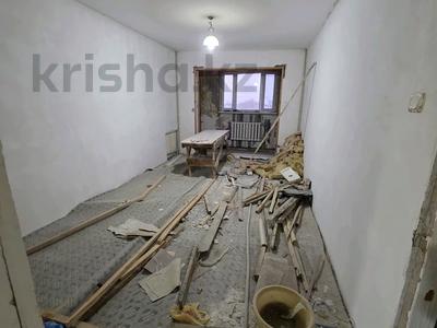 3-комнатная квартира · 60 м² · 4/5 этаж, 16-й микрорайон, 16-й микрорайон 16 — РЫСКУЛОВА ЗА « ХИЛТОНОМ» за 18.5 млн ₸ в Шымкенте, Аль-Фарабийский р-н