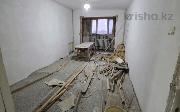 3-комнатная квартира · 60 м² · 4/5 этаж, 16-й микрорайон, 16-й микрорайон 16 — РЫСКУЛОВА ЗА « ХИЛТОНОМ» за 18.5 млн ₸ в Шымкенте, Аль-Фарабийский р-н — фото 2