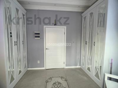 Жеке үй · 5 бөлме · 280 м² · 10 жүзд., Самал ш/а., Сафи Отебаева, бағасы: 66 млн ₸ в Атырау, мкр Самал