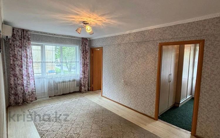 3-бөлмелі пәтер · 50.2 м² · 2/5 қабат, Михаэлиса 11, бағасы: 18 млн ₸ в Усть-Каменогорске — фото 2