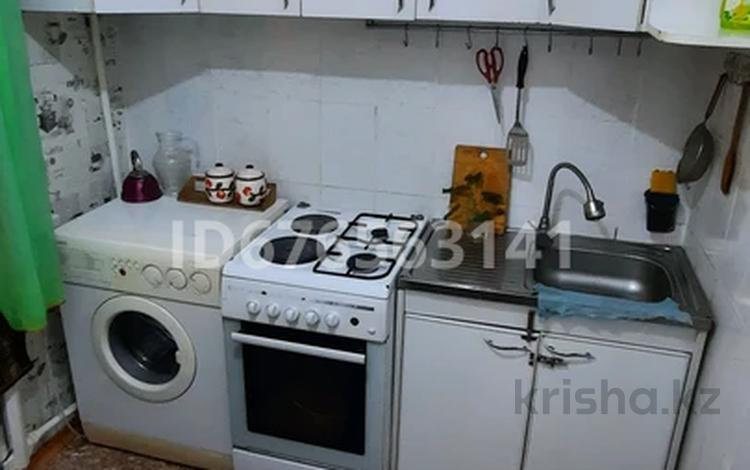 2-комнатная квартира · 45 м² · 3/5 этаж, Майкудук, 12й микрорайон 19 за 10.7 млн ₸ в Караганде, Алихана Бокейханова р-н — фото 2