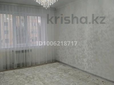 2-бөлмелі пәтер · 56 м² · 3/5 қабат, Алтынсарина 33, бағасы: 15 млн ₸ в Актобе, мкр. Курмыш