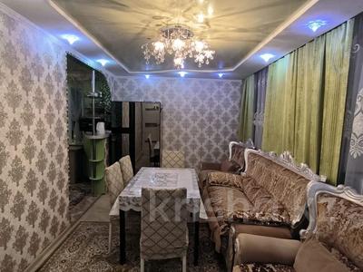 4-комнатная квартира · 80 м² · 3/5 этаж, мкр Юго-Восток, Пр. Строителей за 25.5 млн ₸ в Караганде, Казыбек би р-н