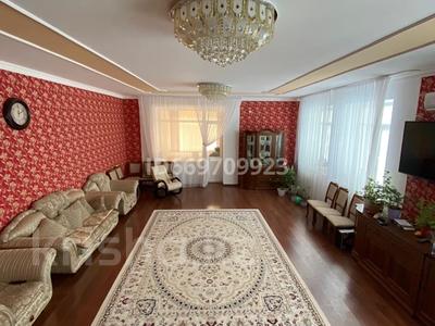 Отдельный дом · 10 комнат · 530 м² · 14 сот., Ул.Маншук Маметова за 145 млн 〒 в Уральске
